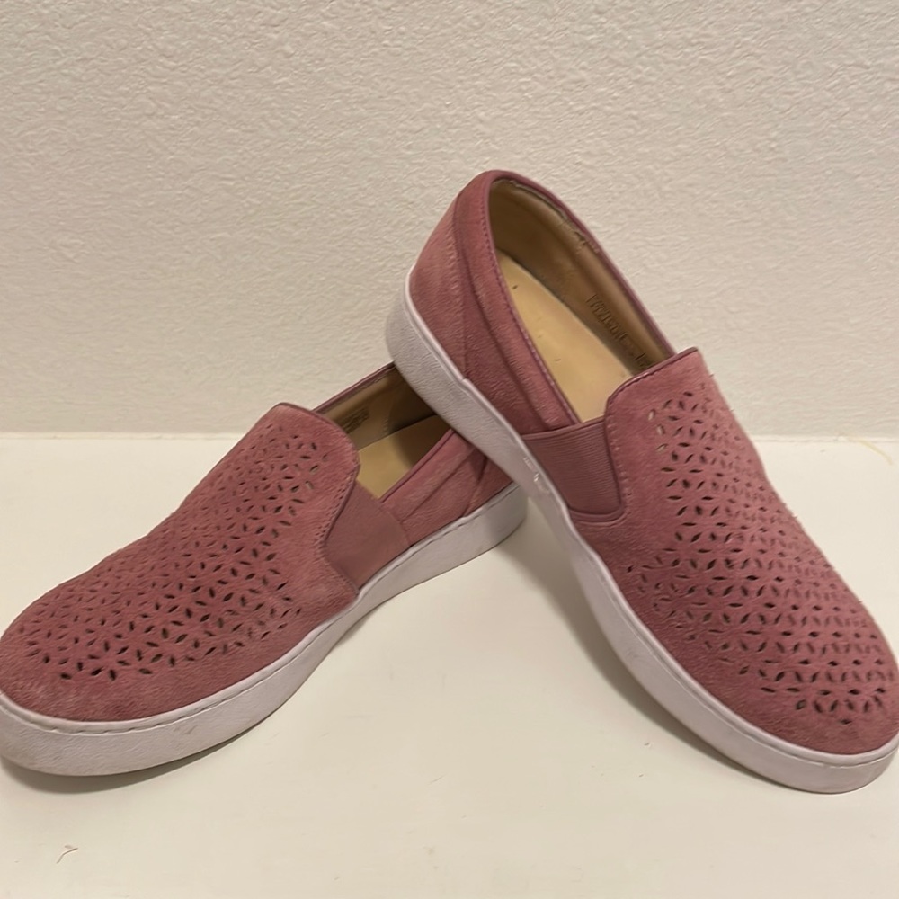 Vionic sz 8 slip on Loafers Mauve Suede